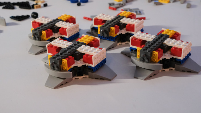 Die Beine werden viermal gebaut. (Bild: Oliver Nickel/Golem.de)